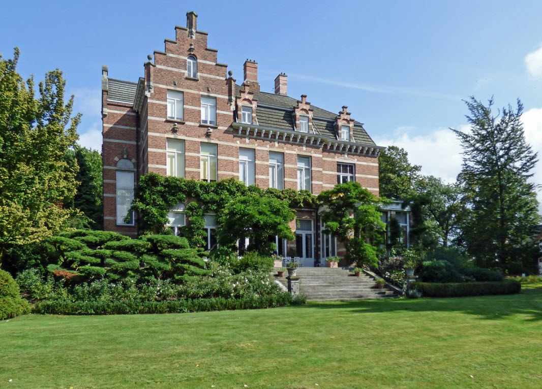 Kasteel Ronsevaal, Belgium